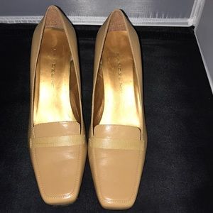 Bandolina heels. Size 6.5 M.